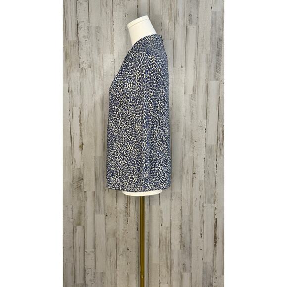J. McLaughlin Women's XS Blue Leopard Print 3/4‎ Sleeve Blouse - Picture 3 of 5